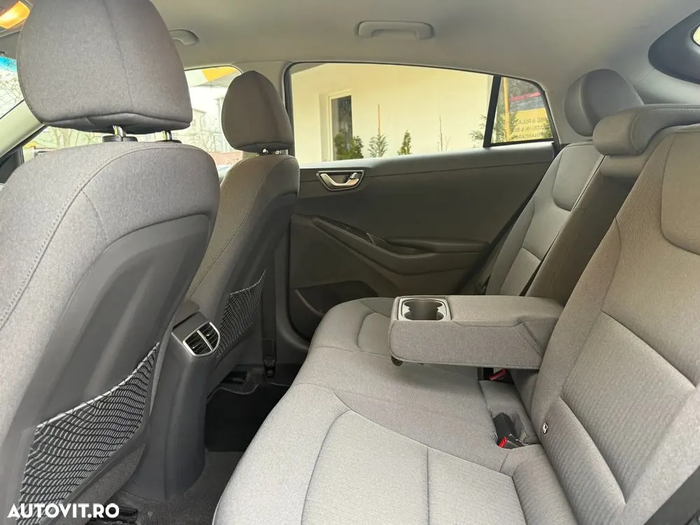 Hyundai IONIQ — fotografia 8