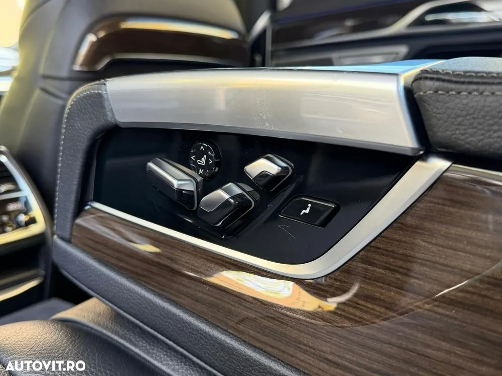 BMW Seria 7 — fotografia 16
