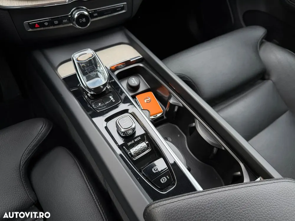 Volvo XC 60 — fotografia 11