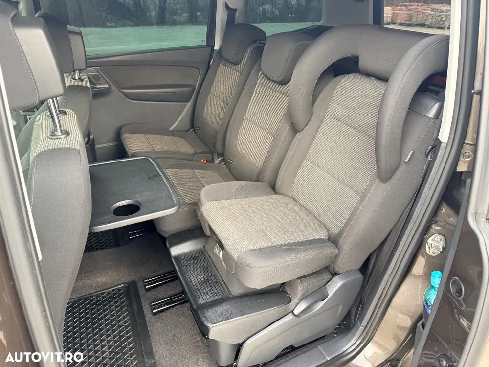 Volkswagen Sharan — fotografia 12