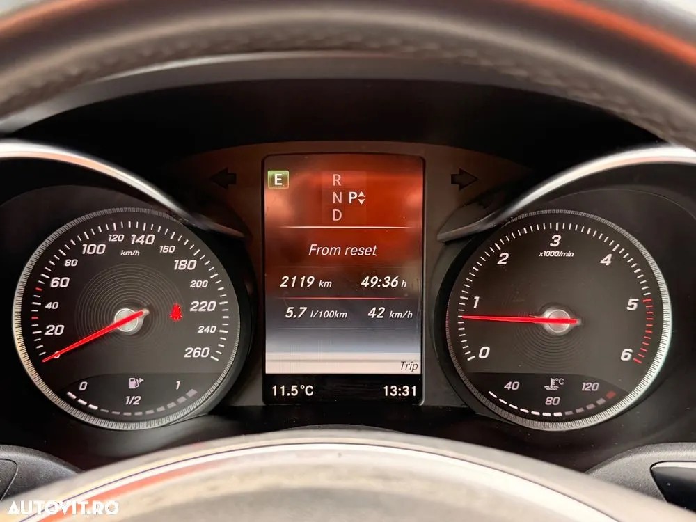 Mercedes-Benz C — fotografia 13