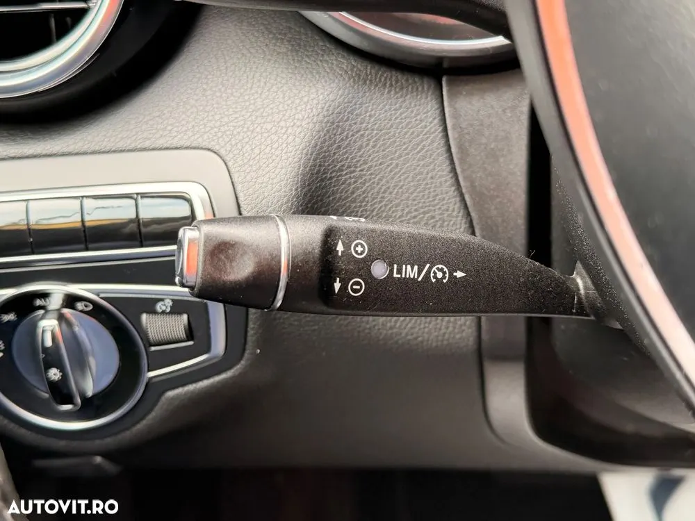 Mercedes-Benz C — fotografia 16