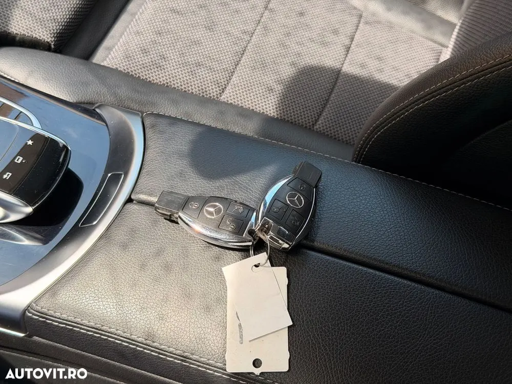 Mercedes-Benz C — fotografia 19