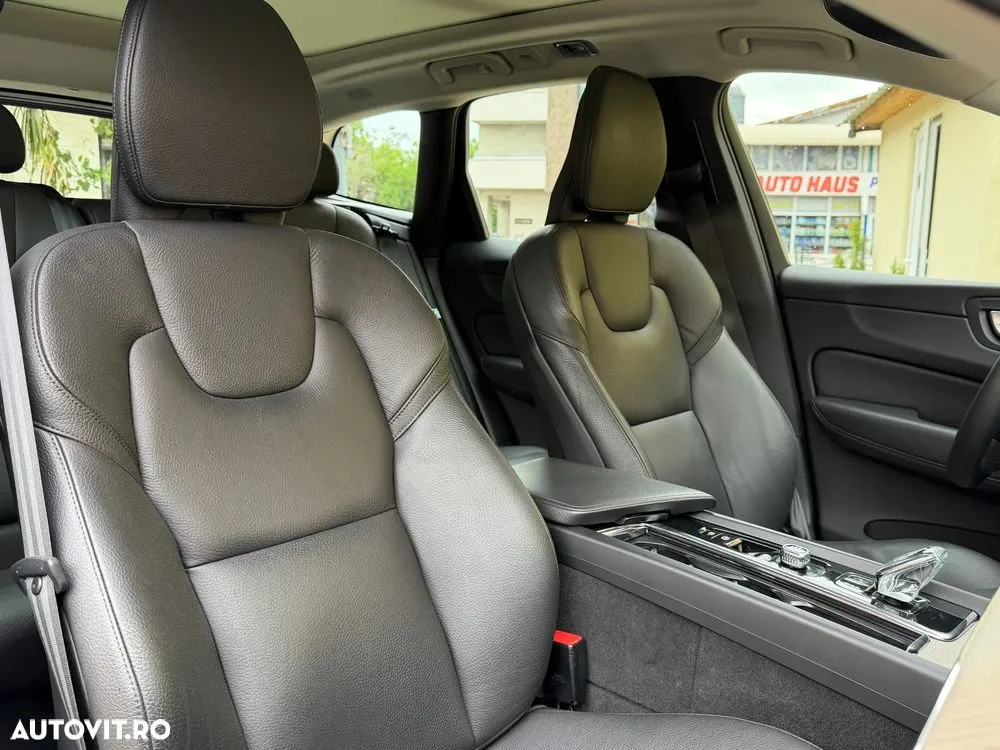 Volvo XC 60 — fotografia 4