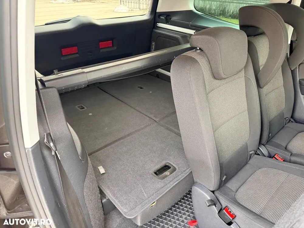 Volkswagen Sharan — fotografia 13