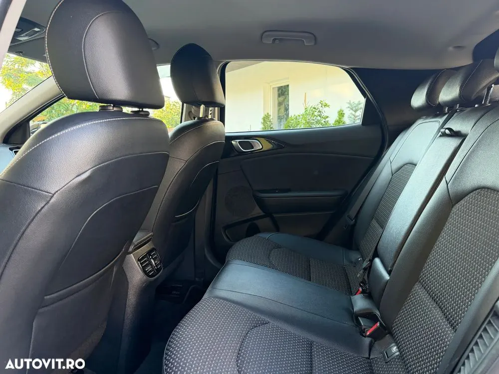 Kia XCeed — fotografia 11