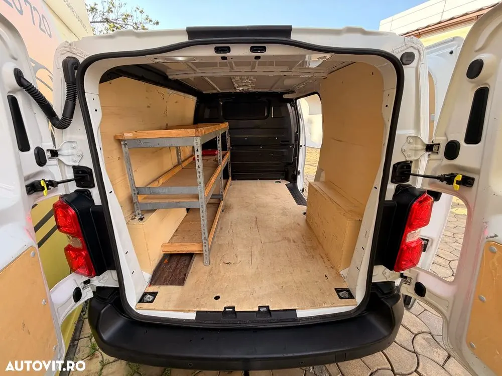 Opel Vivaro — fotografia 14