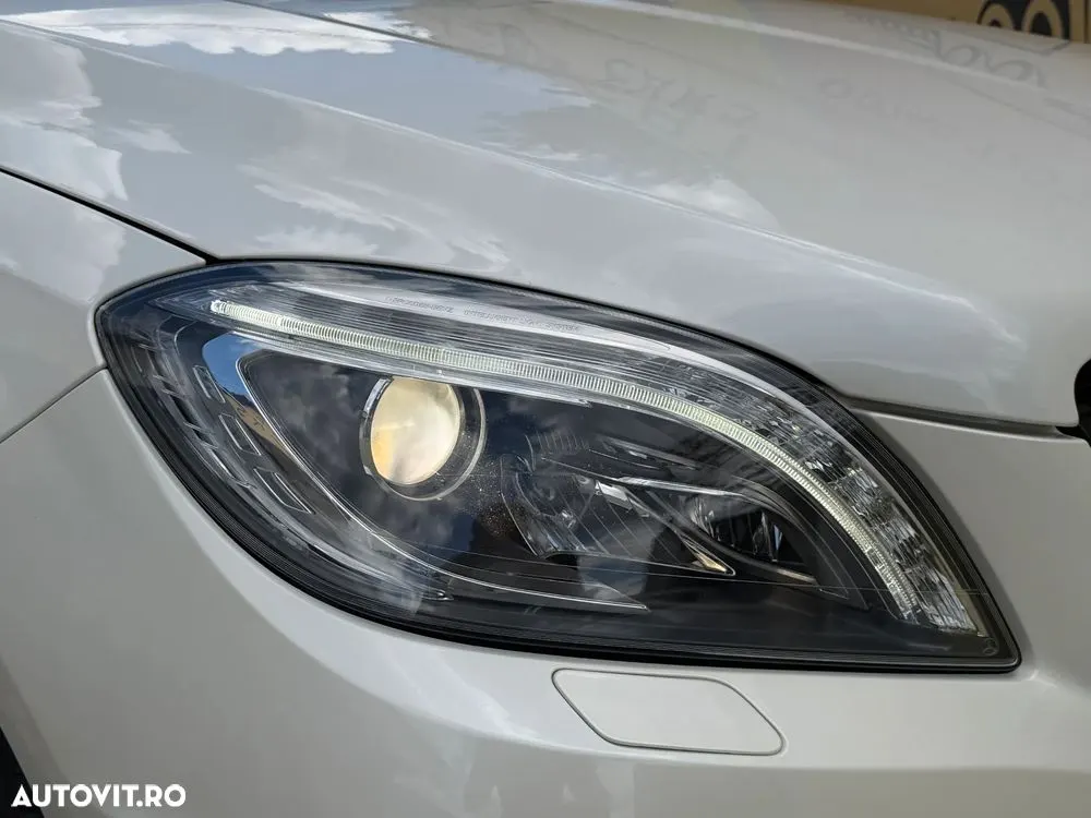 Mercedes-Benz ML — fotografia 15
