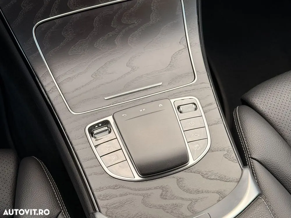 Mercedes-Benz GLC — fotografia 25