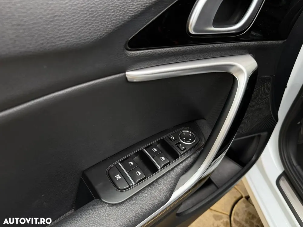 Kia Ceed — fotografia 15
