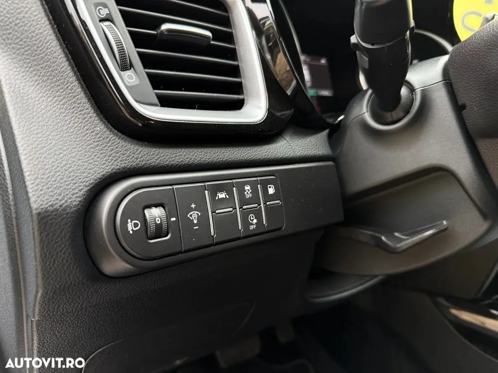 Kia Ceed — fotografia 16