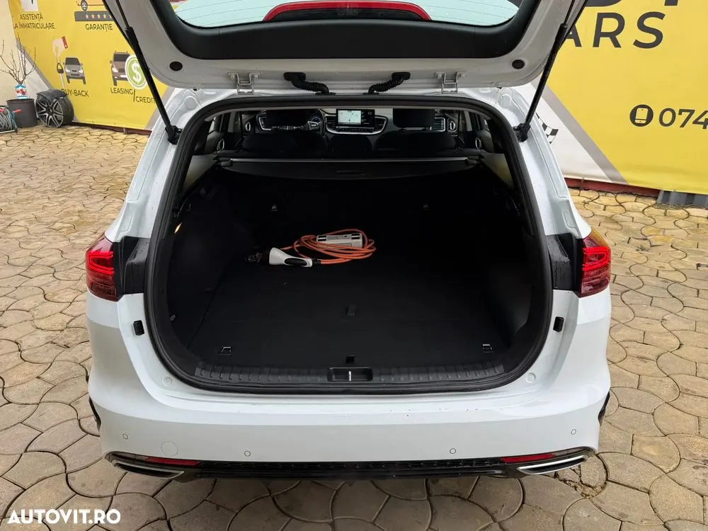 Kia Ceed — fotografia 18