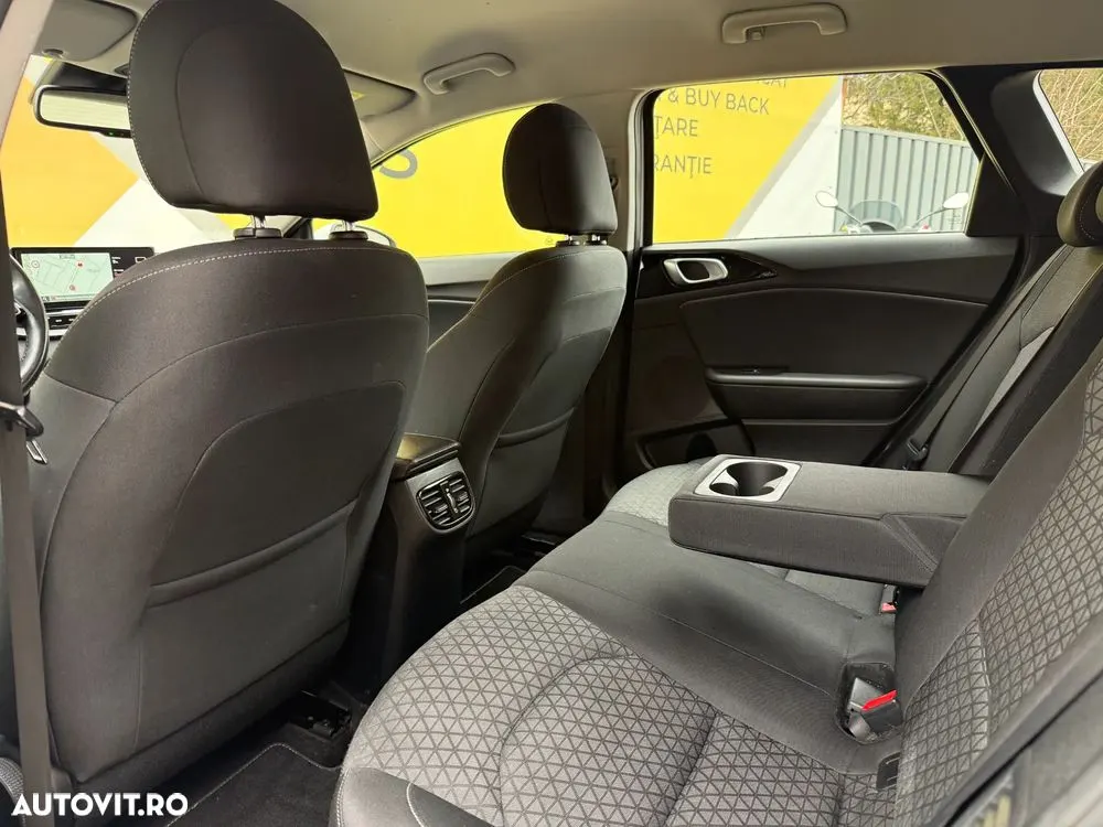 Kia Ceed — fotografia 8