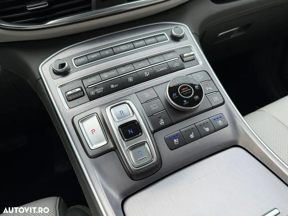 Hyundai Santa Fe — fotografia 13